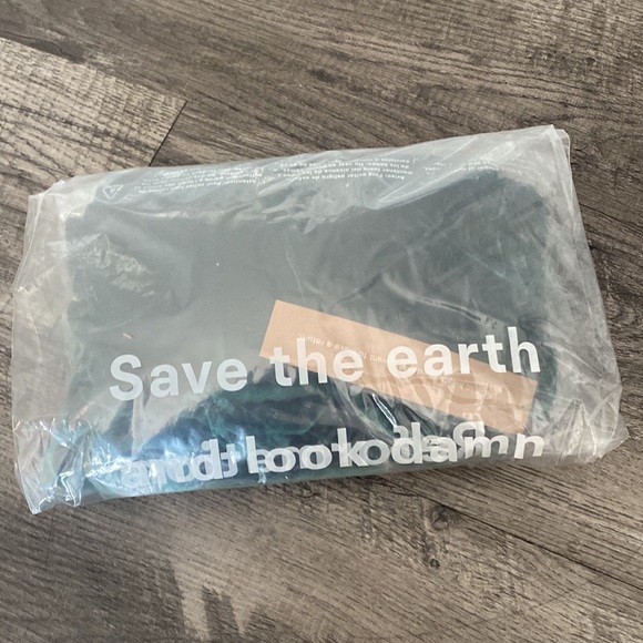 NWT Reformation Minna Velvet Mini Dress in Emerald Size 4 - Picture 5 of 5